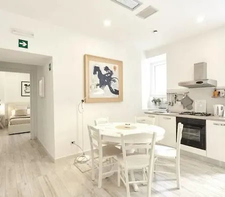 Momaroom Apartament
